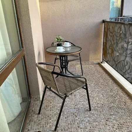 Royal And Garden Sweet Apartment *